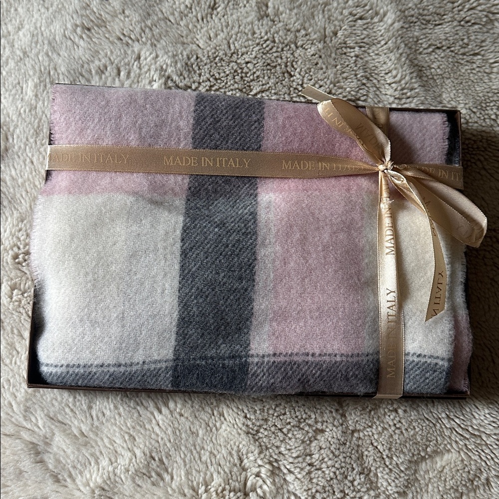 Made in Italy Cristina Chiti Pink and Gray Plaid Scarf